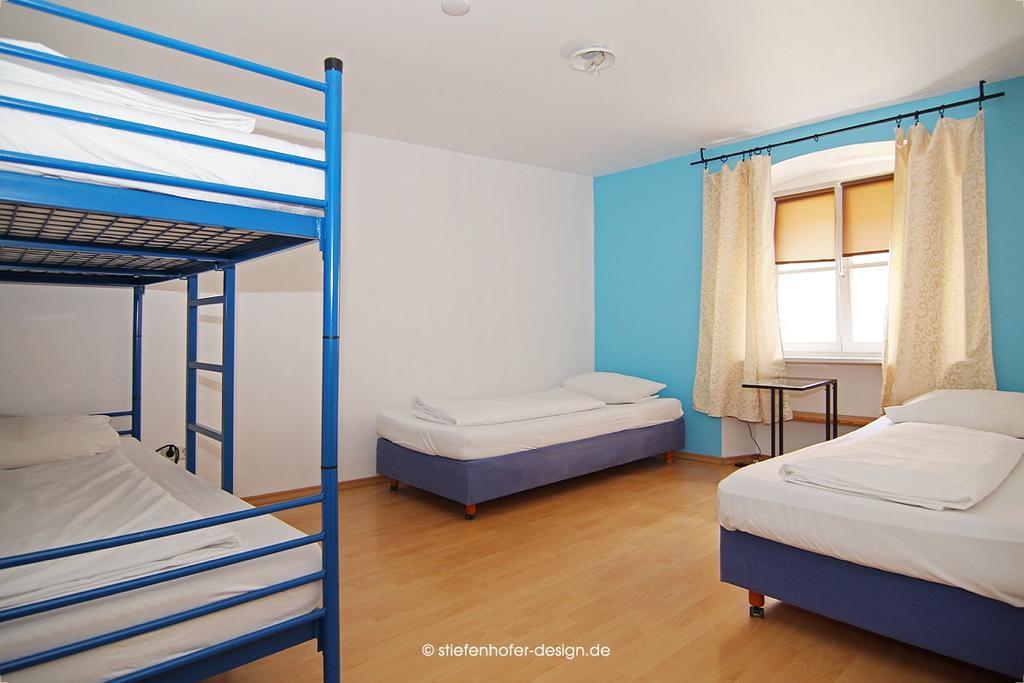 Brook Lane Hostel Регенсбург Екстер'єр фото