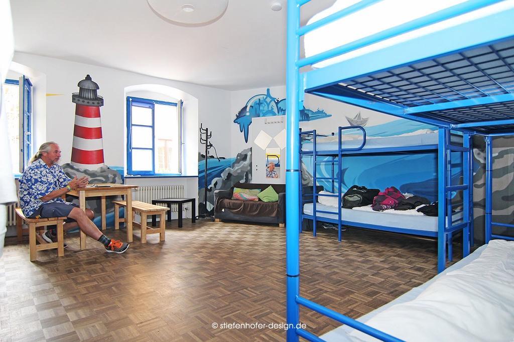 Brook Lane Hostel Регенсбург Екстер'єр фото